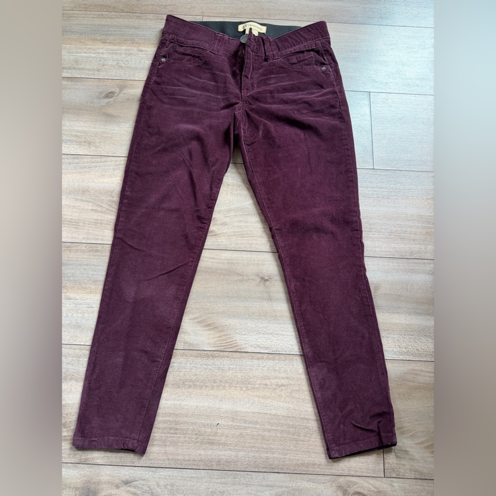 Democracy Women's Burgundy Jeans size8P
